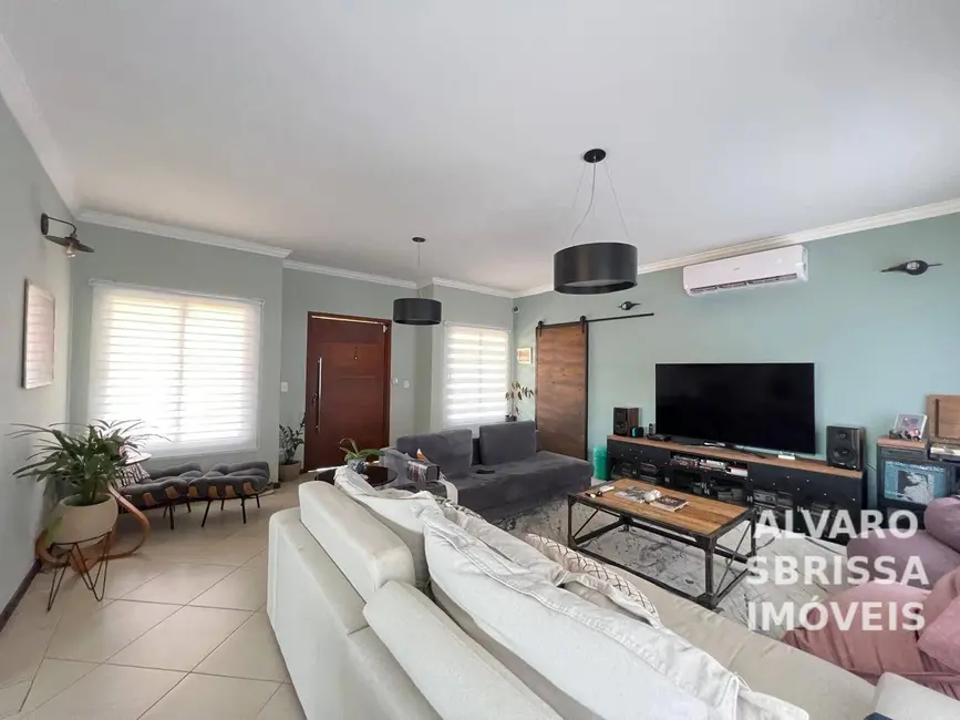 Foto 3 de Chácara com 4 quartos à venda, 2200m2 em Pirapitingui, Itu - SP