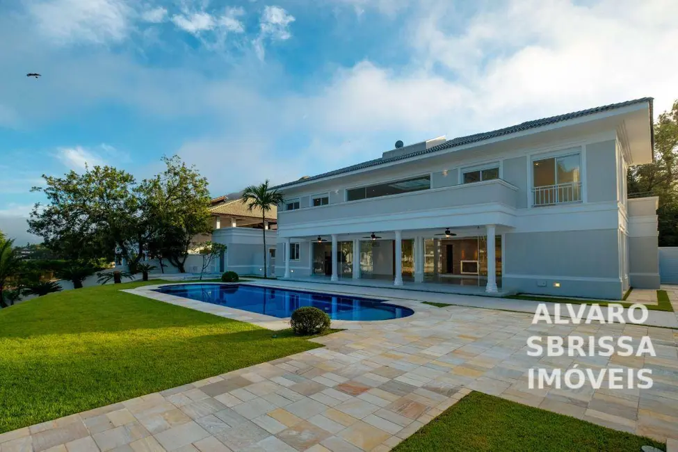 Foto 3 de Casa de Condomínio com 5 quartos à venda, 1800m2 em Balneario Praia do Perequê, Guaruja - SP