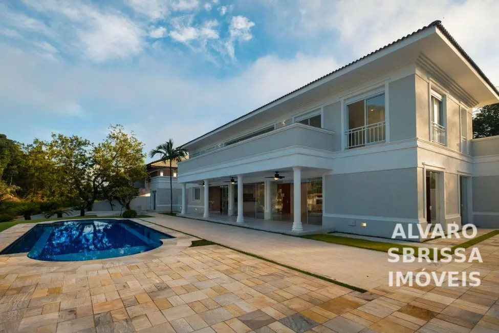 Foto 2 de Casa de Condomínio com 5 quartos à venda, 1800m2 em Balneario Praia do Perequê, Guaruja - SP