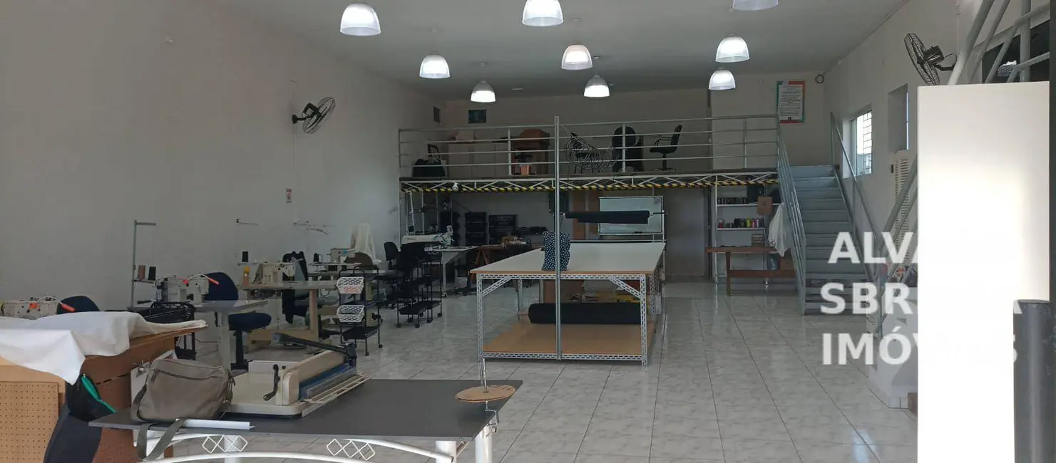 Foto 4 de Armazém / Galpão à venda e para alugar, 252m2 em Jardim Santa Rosa, Itu - SP