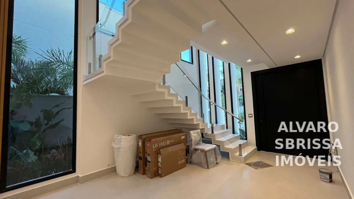 Casa de Condomínio com 6 quartos à venda, 440m2 em Riviera de São Lourenço, Bertioga - SP - imagem 4 Foto 4 de Casa de Condomínio com 6 quartos à venda, 440m2 em Riviera de São Lourenço, Bertioga - SP