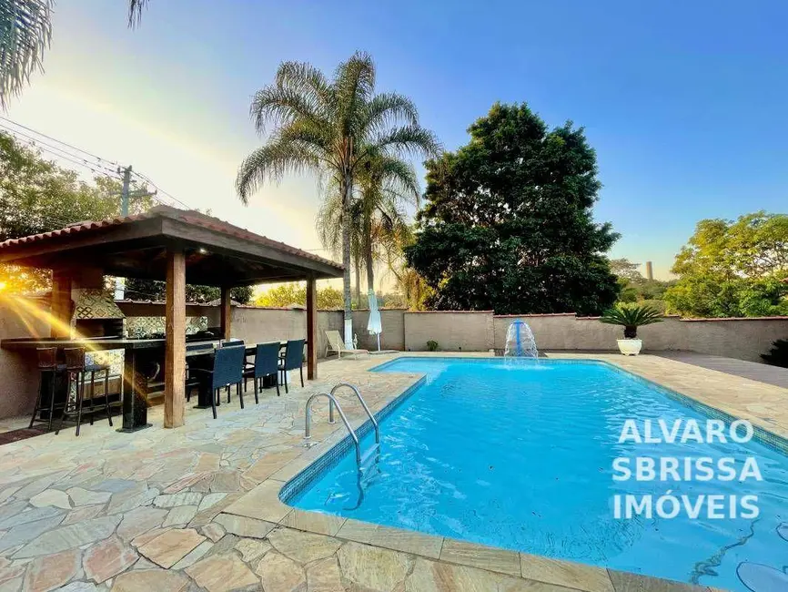 Foto 4 de Chácara com 4 quartos à venda e para alugar, 2652m2 em Chácara Flórida, Itu - SP