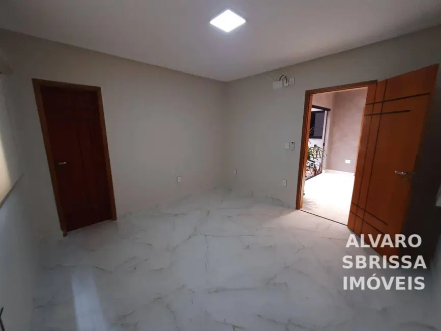 Foto 4 de Sala Comercial à venda, 125m2 em Vila Teixeira, Salto - SP