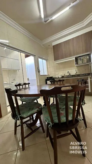 Foto 8 de Casa com 3 quartos à venda, 141m2 em Jardim Santo Antônio, Salto - SP