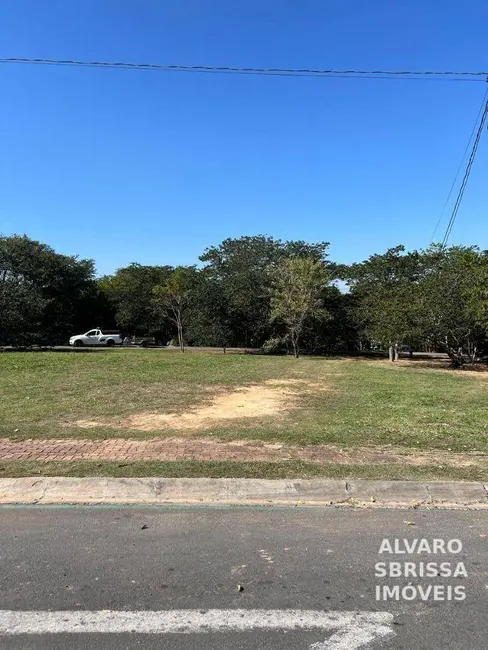 Foto 2 de Terreno / Lote à venda, 300m2 em Salto - SP