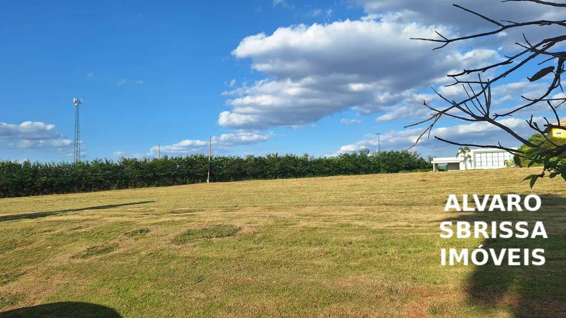 Foto 3 de Terreno / Lote à venda, 1050m2 em Porto Feliz - SP