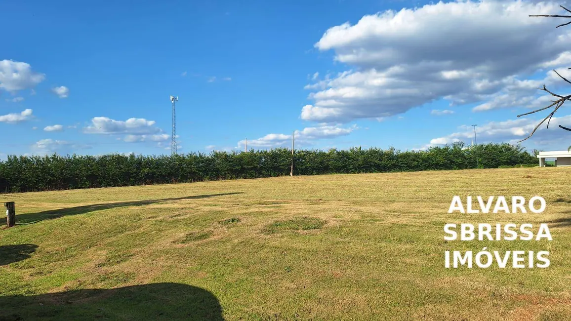 Foto 4 de Terreno / Lote à venda, 1050m2 em Porto Feliz - SP