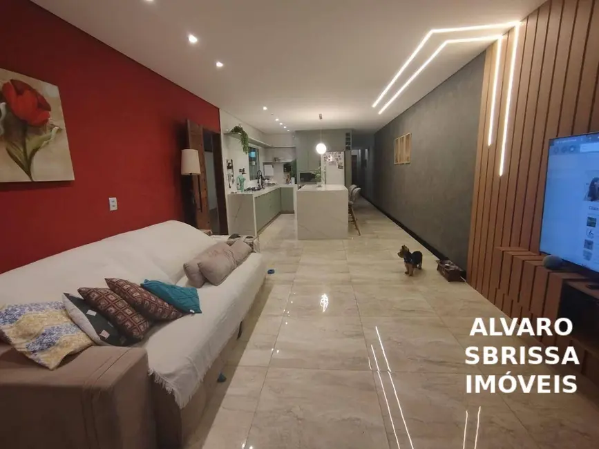 Casa com 2 quartos à venda, 175m2 em Praia Grande - SP - imagem 3 Foto 3 de Casa com 2 quartos à venda, 175m2 em Praia Grande - SP