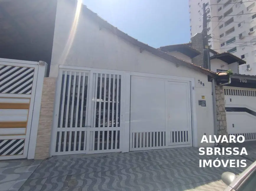 Foto 1 de Casa com 2 quartos à venda, 175m2 em Praia Grande - SP