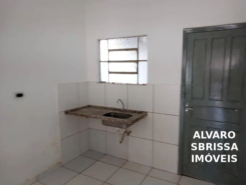 Foto 2 de Casa com 2 quartos para alugar, 62m2 em Vila Leis, Itu - SP