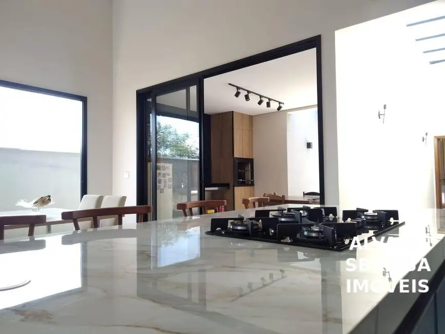 Casa com 3 quartos à venda e para alugar, 368m2 em Itu - SP - imagem 8 Foto 8 de Casa com 3 quartos à venda e para alugar, 368m2 em Itu - SP