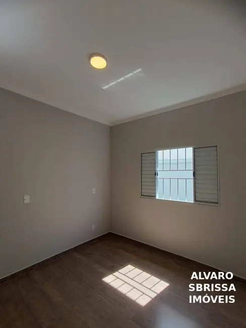 Foto 8 de Casa com 2 quartos à venda, 200m2 em Salto - SP