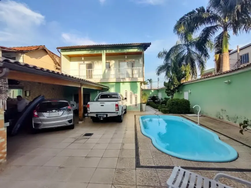 Foto 1 de Casa com 4 quartos à venda, 315m2 em Santa Eugênia, Nova Iguacu - RJ