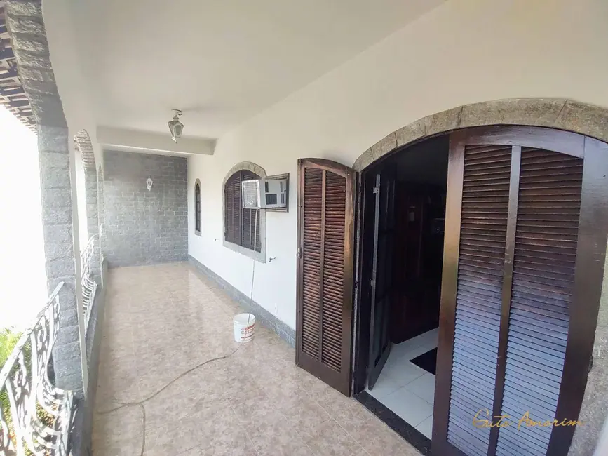 Casa com 4 quartos à venda, 300m2 em Conjunto Residencial Redenção, Nova Iguacu - RJ - imagem 5 Foto 5 de Casa com 4 quartos à venda, 300m2 em Conjunto Residencial Redenção, Nova Iguacu - RJ