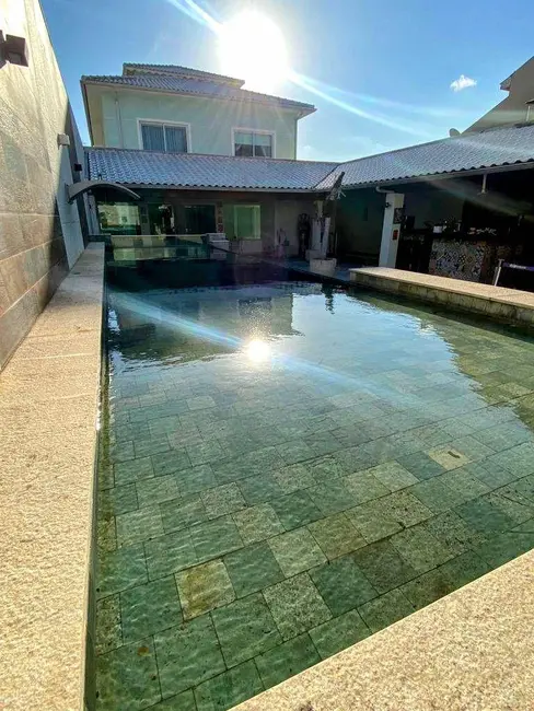 Casa de Condomínio com 5 quartos à venda, 300m2 em Conjunto Residencial Redenção, Nova Iguacu - RJ - imagem 3 Foto 3 de Casa de Condomínio com 5 quartos à venda, 300m2 em Conjunto Residencial Redenção, Nova Iguacu - RJ