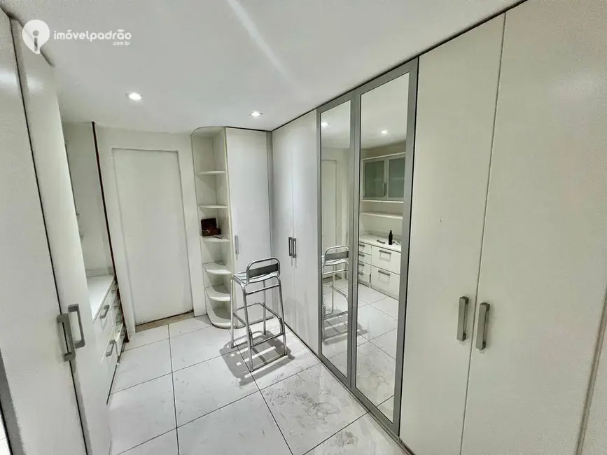 Casa com 3 quartos à venda, 400m2 em Caonze, Nova Iguacu - RJ - imagem 9 Foto 9 de Casa com 3 quartos à venda, 400m2 em Caonze, Nova Iguacu - RJ
