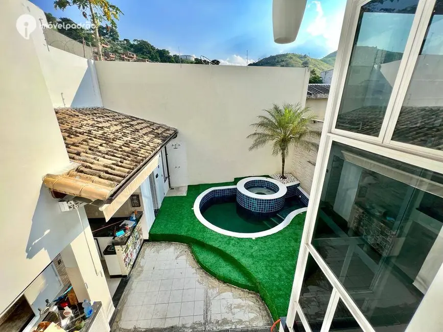 Casa com 3 quartos à venda, 400m2 em Caonze, Nova Iguacu - RJ - imagem 7 Foto 7 de Casa com 3 quartos à venda, 400m2 em Caonze, Nova Iguacu - RJ
