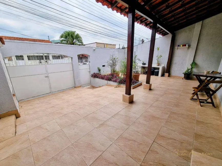 Casa com 3 quartos à venda, 200m2 em Jardim Continental, Nova Iguacu - RJ - imagem 4 Foto 4 de Casa com 3 quartos à venda, 200m2 em Jardim Continental, Nova Iguacu - RJ