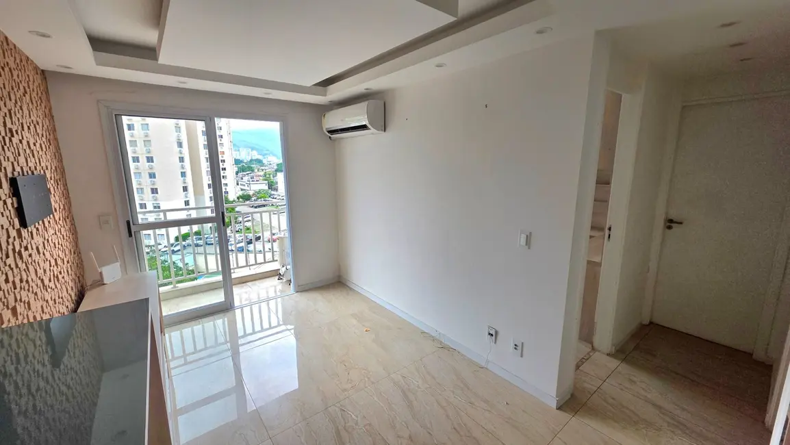 Foto 3 de Apartamento com 2 quartos para alugar, 60m2 em Metrópole, Nova Iguacu - RJ