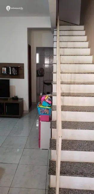 Foto 3 de Casa com 2 quartos à venda e para alugar, 100m2 em Vila Anita, Nova Iguacu - RJ