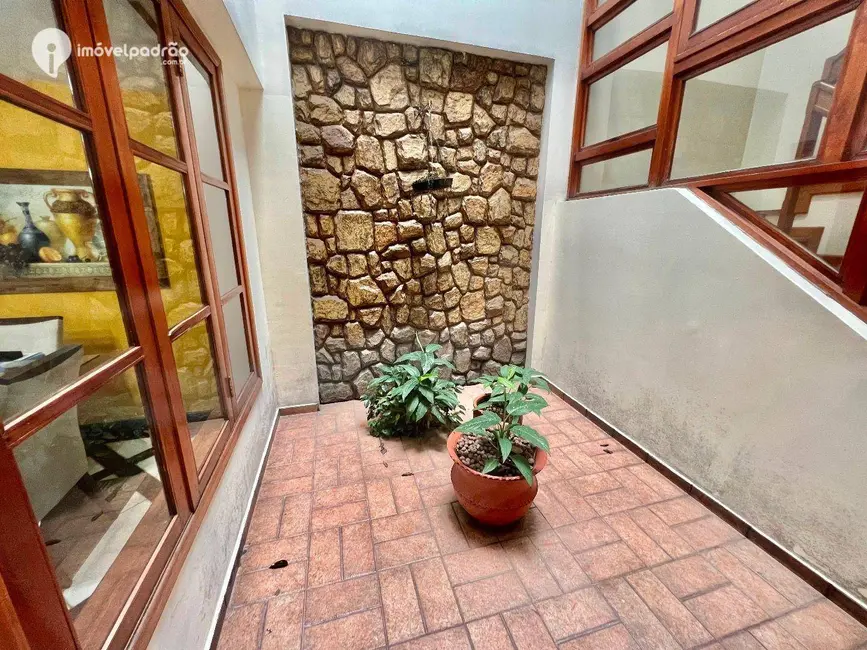 Casa de Condomínio com 5 quartos à venda, 200m2 em Ouro Preto, Nova Iguacu - RJ - imagem 8 Foto 8 de Casa de Condomínio com 5 quartos à venda, 200m2 em Ouro Preto, Nova Iguacu - RJ