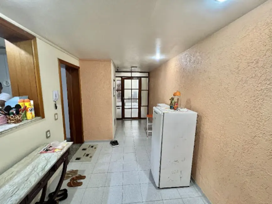 Casa de Condomínio com 5 quartos à venda, 200m2 em Ouro Preto, Nova Iguacu - RJ - imagem 6 Foto 6 de Casa de Condomínio com 5 quartos à venda, 200m2 em Ouro Preto, Nova Iguacu - RJ