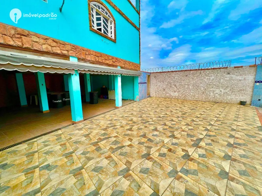 Casa com 2 quartos à venda, 800m2 em Engenho Pequeno, Nova Iguacu - RJ - imagem 3 Foto 3 de Casa com 2 quartos à venda, 800m2 em Engenho Pequeno, Nova Iguacu - RJ