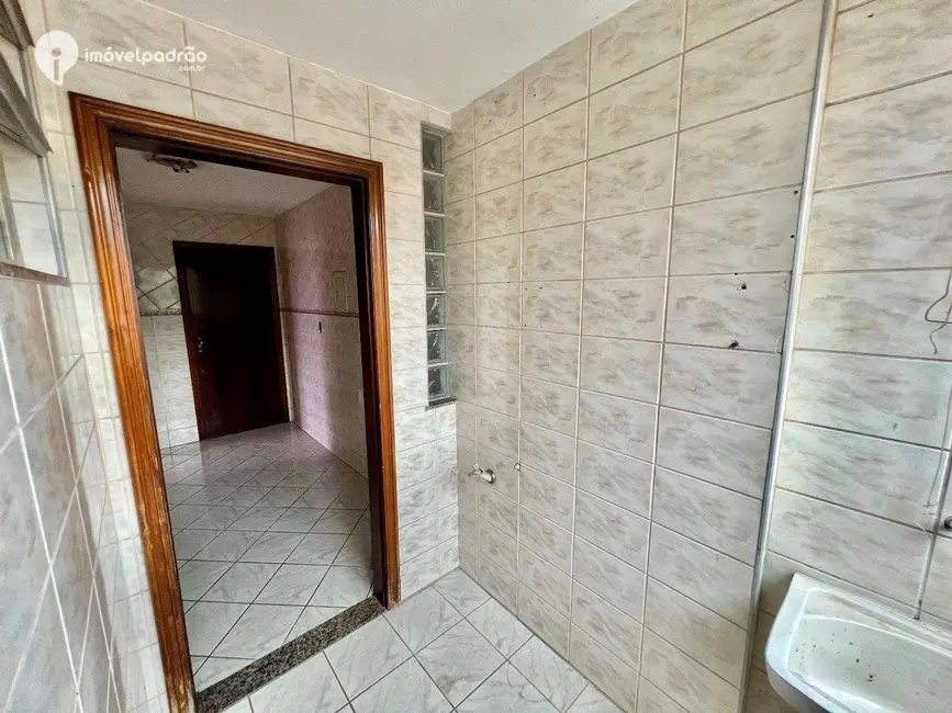 Foto 2 de Apartamento com 2 quartos à venda, 85m2 em Caonze, Nova Iguacu - RJ