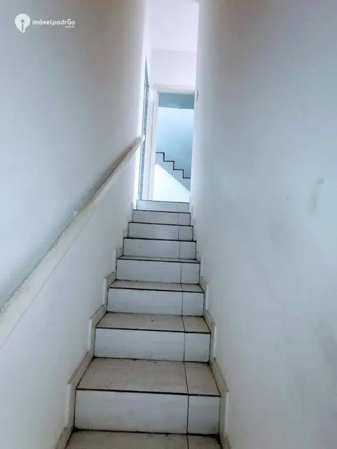 Casa com 3 quartos à venda e para alugar, 150m2 em Nova Iguacu - RJ - imagem 4 Foto 4 de Casa com 3 quartos à venda e para alugar, 150m2 em Nova Iguacu - RJ