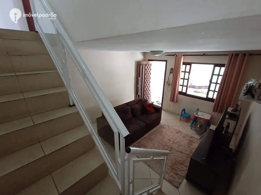 Casa de Condomínio com 3 quartos à venda, 300m2 em Nossa Senhora das Graças, Nova Iguacu - RJ - imagem 3 Foto 3 de Casa de Condomínio com 3 quartos à venda, 300m2 em Nossa Senhora das Graças, Nova Iguacu - RJ