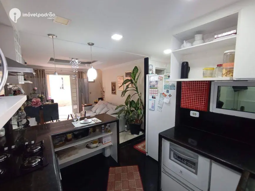 Casa com 3 quartos à venda, 550m2 em Nova Iguacu - RJ - imagem 1 Foto 1 de Casa com 3 quartos à venda, 550m2 em Nova Iguacu - RJ