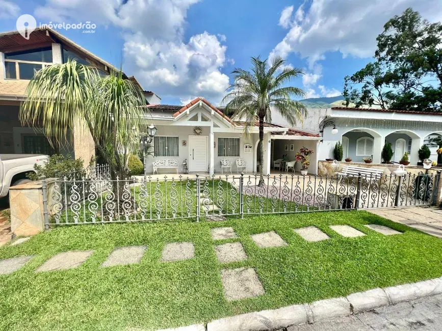 Foto 1 de Casa de Condomínio com 3 quartos à venda, 360m2 em Ouro Preto, Nova Iguacu - RJ