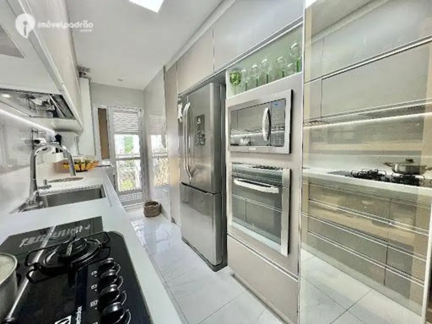 Apartamento com 3 quartos à venda, 120m2 em Centro, Nova Iguacu - RJ - imagem 4 Foto 4 de Apartamento com 3 quartos à venda, 120m2 em Centro, Nova Iguacu - RJ