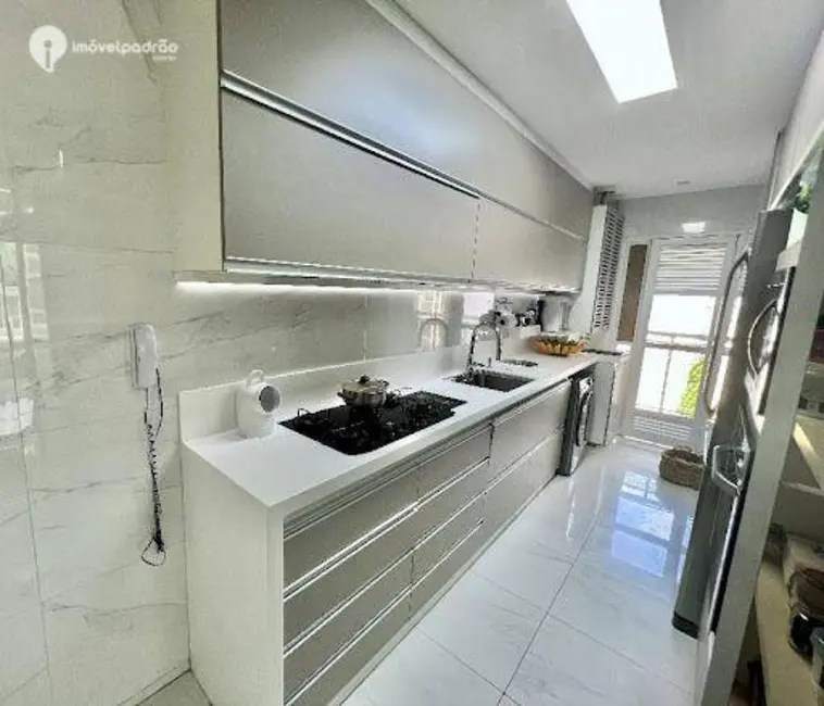 Apartamento com 3 quartos à venda, 120m2 em Centro, Nova Iguacu - RJ - imagem 3 Foto 3 de Apartamento com 3 quartos à venda, 120m2 em Centro, Nova Iguacu - RJ