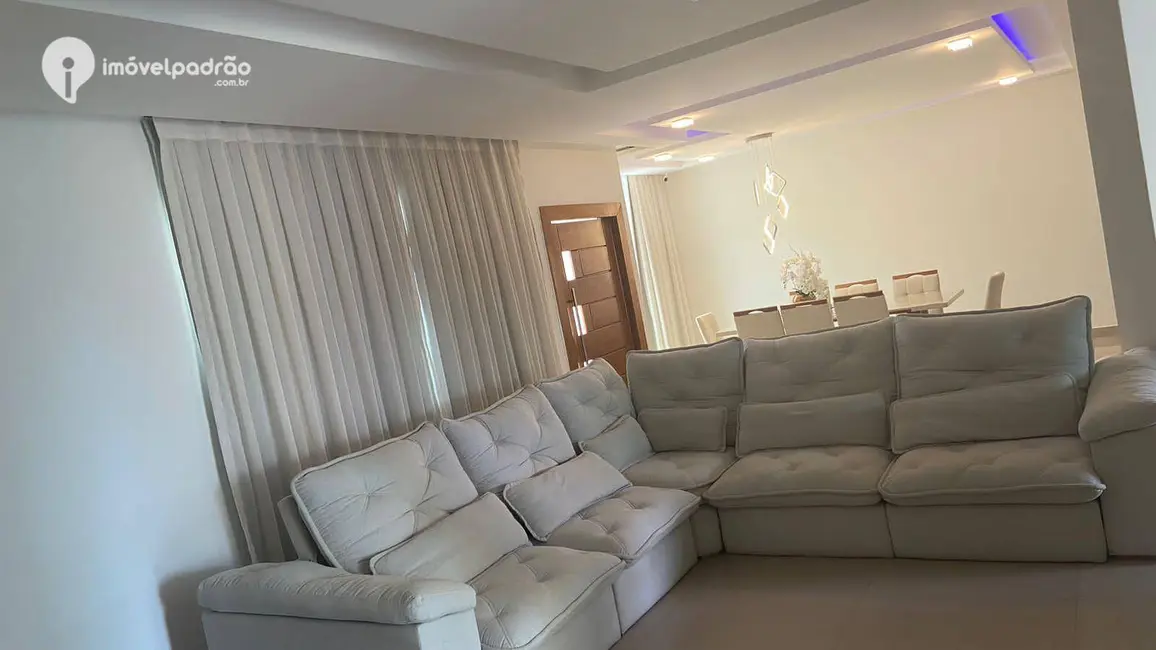 Casa com 4 quartos à venda, 250m2 em Nova Iguacu - RJ - imagem 3 Foto 3 de Casa com 4 quartos à venda, 250m2 em Nova Iguacu - RJ