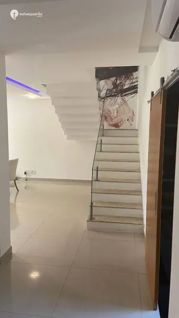 Casa com 4 quartos à venda, 250m2 em Nova Iguacu - RJ - imagem 6 Foto 6 de Casa com 4 quartos à venda, 250m2 em Nova Iguacu - RJ