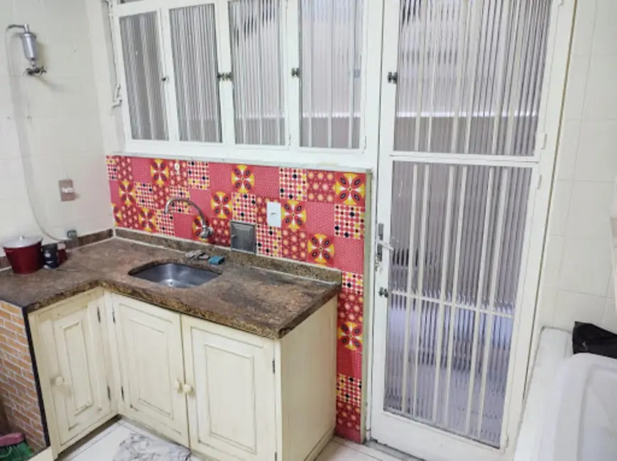 Foto 6 de Casa com 5 quartos para alugar, 200m2 em Centro, Nova Iguacu - RJ