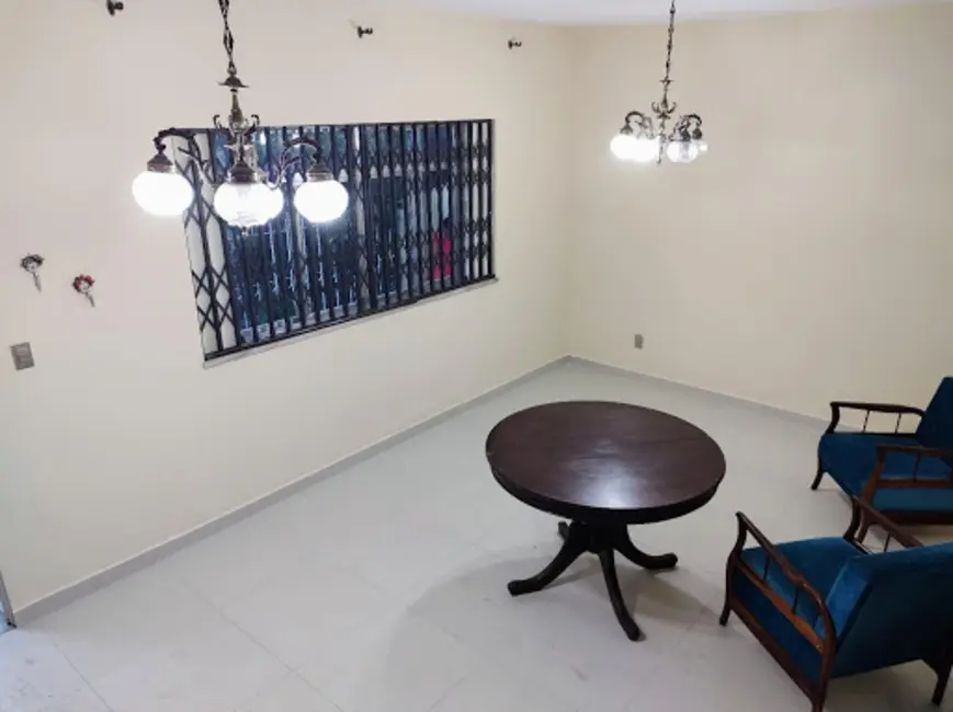 Foto 4 de Casa com 5 quartos para alugar, 200m2 em Centro, Nova Iguacu - RJ