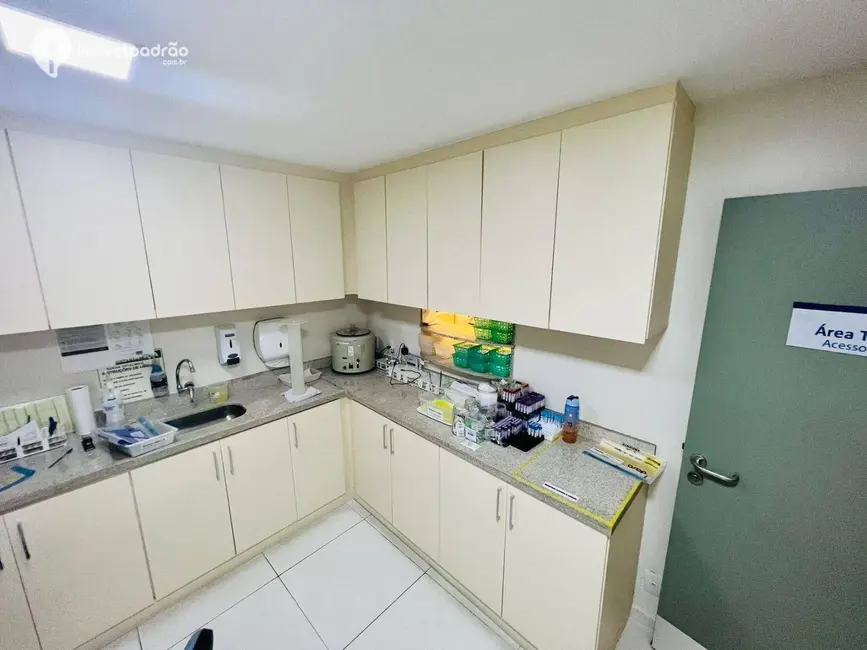 Foto 2 de Loja para alugar, 255m2 em Centro, Nova Iguacu - RJ