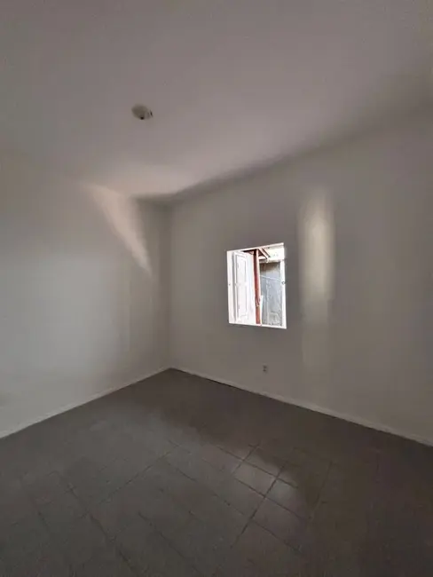 Foto 5 de Casa com 2 quartos para alugar, 70m2 em Caonze, Nova Iguacu - RJ
