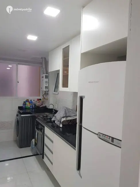 Foto 6 de Apartamento com 3 quartos à venda, 57m2 em Jardim Jasmim, Nova Iguacu - RJ