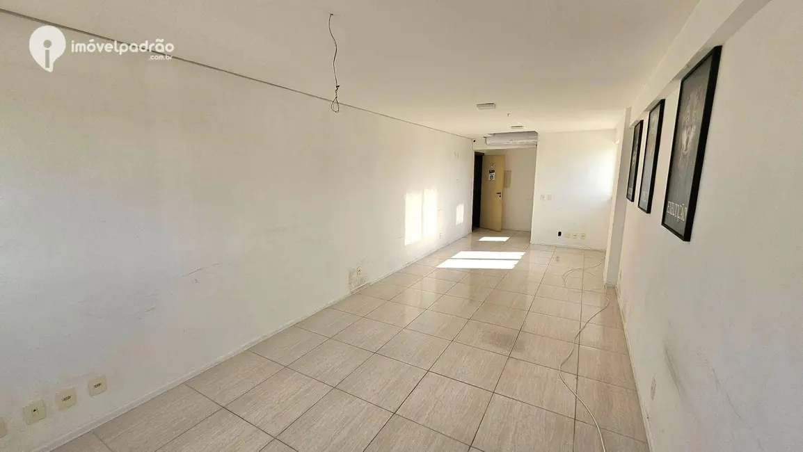 Sala Comercial à venda, 32m2 em Centro, Nova Iguacu - RJ - imagem 2 Foto 2 de Sala Comercial à venda, 32m2 em Centro, Nova Iguacu - RJ