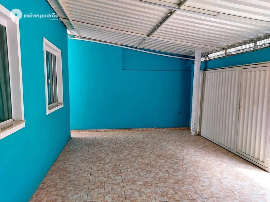 Foto 1 de Casa com 4 quartos para alugar, 140m2 em Jardim São João, Nova Iguacu - RJ