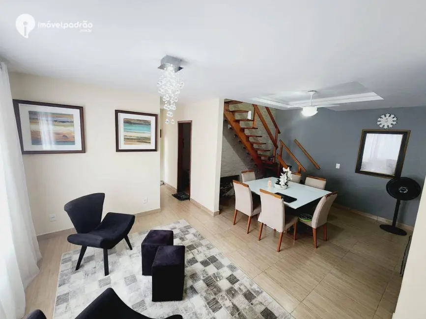 Casa com 3 quartos à venda, 300m2 em Califórnia, Nova Iguacu - RJ - imagem 2 Foto 2 de Casa com 3 quartos à venda, 300m2 em Califórnia, Nova Iguacu - RJ