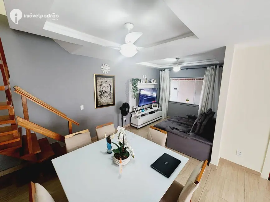 Casa com 3 quartos à venda, 300m2 em Califórnia, Nova Iguacu - RJ - imagem 9 Foto 9 de Casa com 3 quartos à venda, 300m2 em Califórnia, Nova Iguacu - RJ