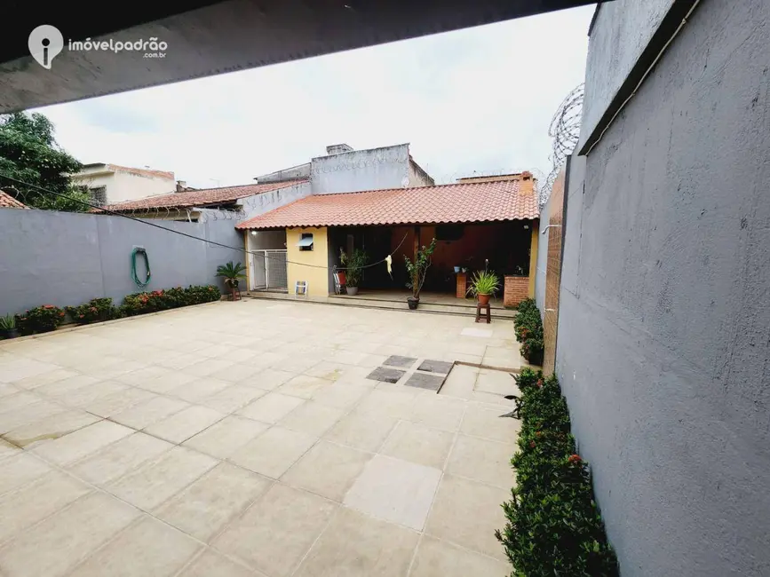 Casa com 3 quartos à venda, 300m2 em Califórnia, Nova Iguacu - RJ - imagem 8 Foto 8 de Casa com 3 quartos à venda, 300m2 em Califórnia, Nova Iguacu - RJ