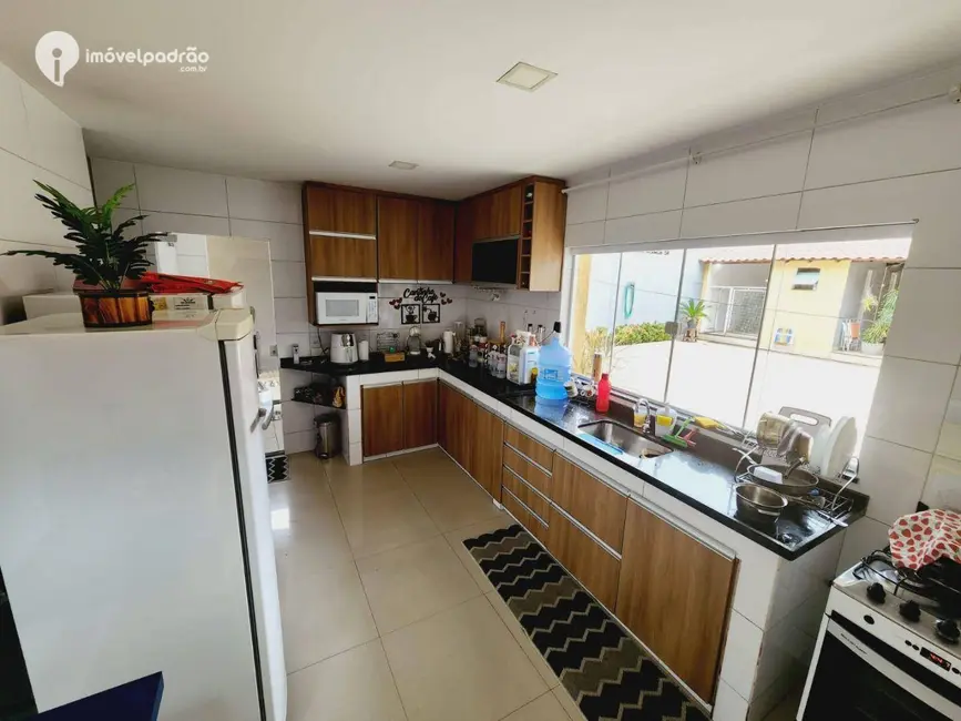 Casa com 3 quartos à venda, 300m2 em Califórnia, Nova Iguacu - RJ - imagem 6 Foto 6 de Casa com 3 quartos à venda, 300m2 em Califórnia, Nova Iguacu - RJ