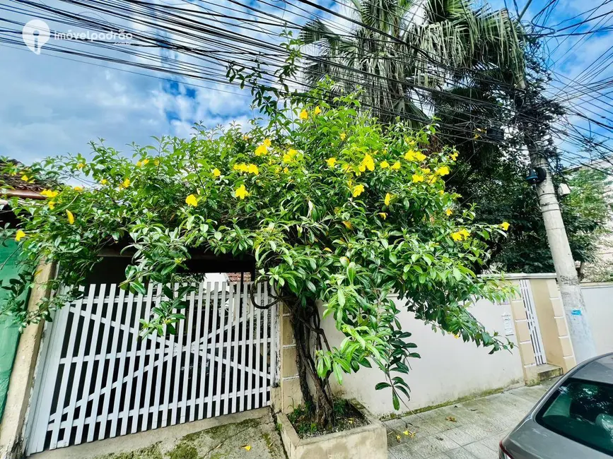 Casa com 4 quartos à venda, 272m2 em Centro, Nova Iguacu - RJ - imagem 4 Foto 4 de Casa com 4 quartos à venda, 272m2 em Centro, Nova Iguacu - RJ