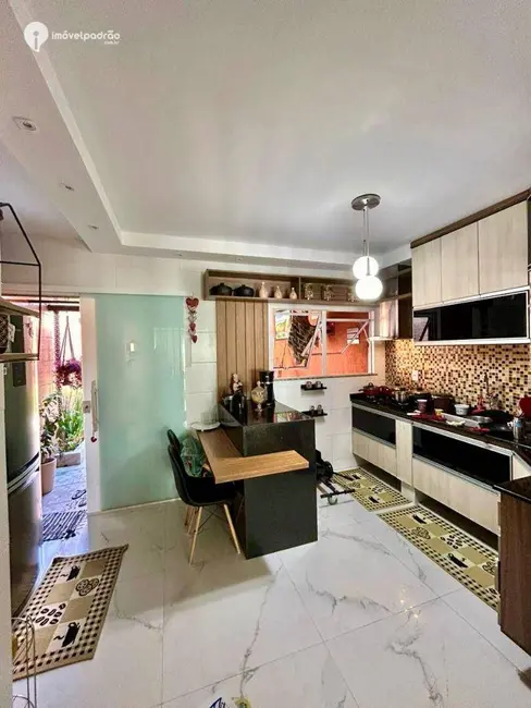 Foto 3 de Casa de Condomínio com 3 quartos à venda, 135m2 em Nova Iguacu - RJ