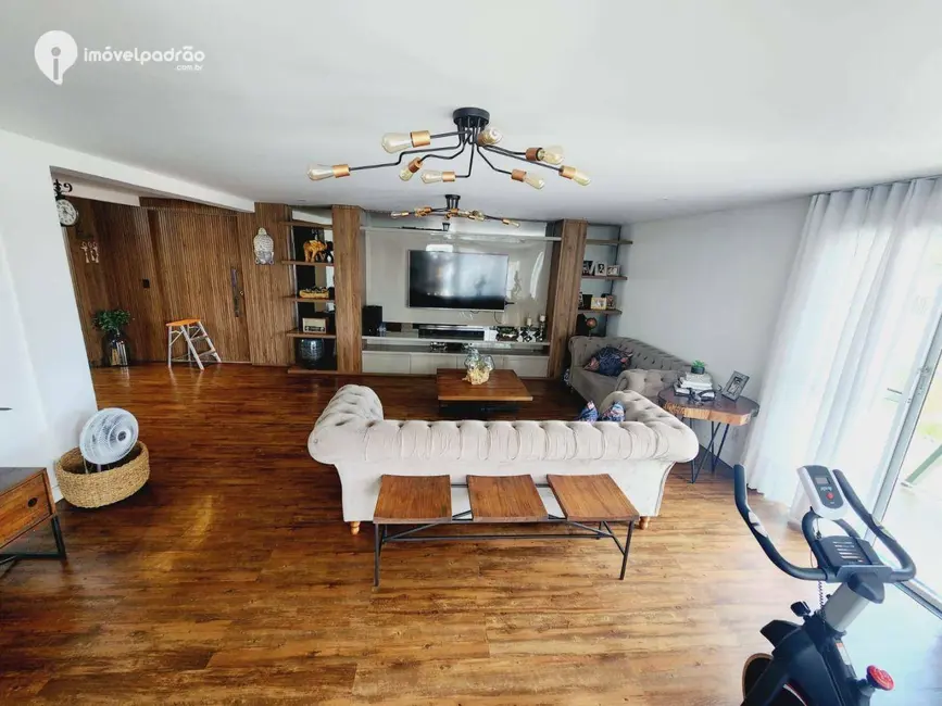 Cobertura com 3 quartos à venda, 198m2 em Centro, Nova Iguacu - RJ - imagem 5 Foto 5 de Cobertura com 3 quartos à venda, 198m2 em Centro, Nova Iguacu - RJ